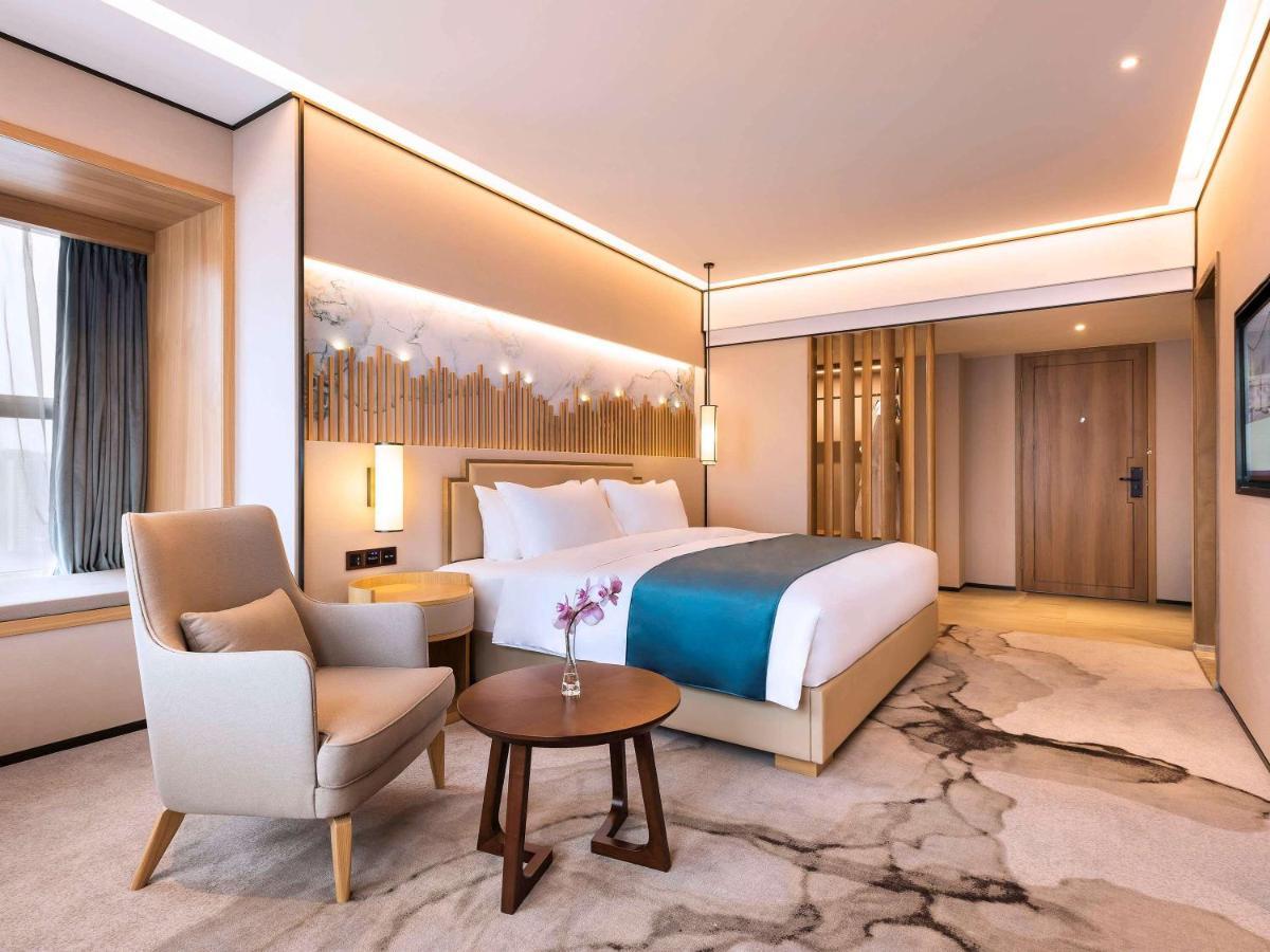 Mercure Chengdu Huapaifang Buitenkant foto