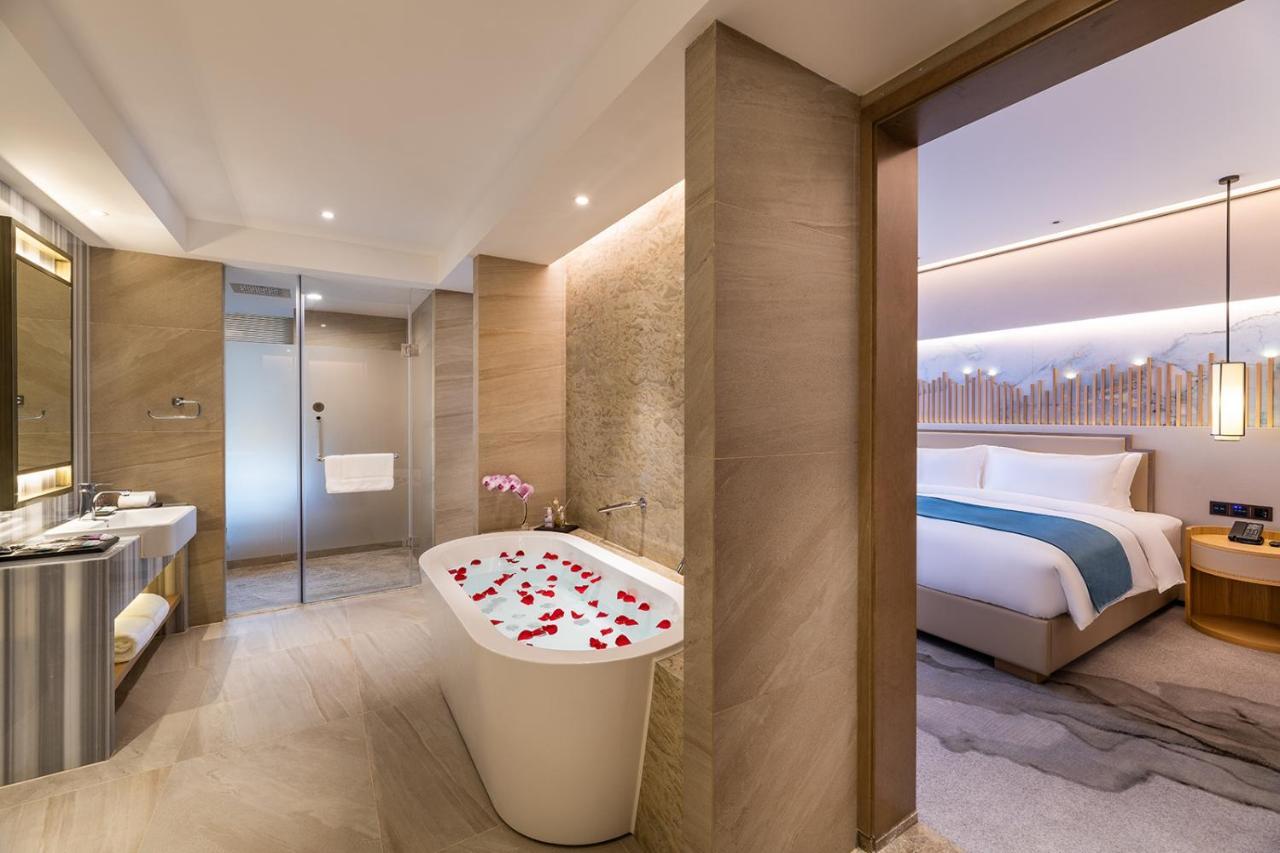 Mercure Chengdu Huapaifang Buitenkant foto
