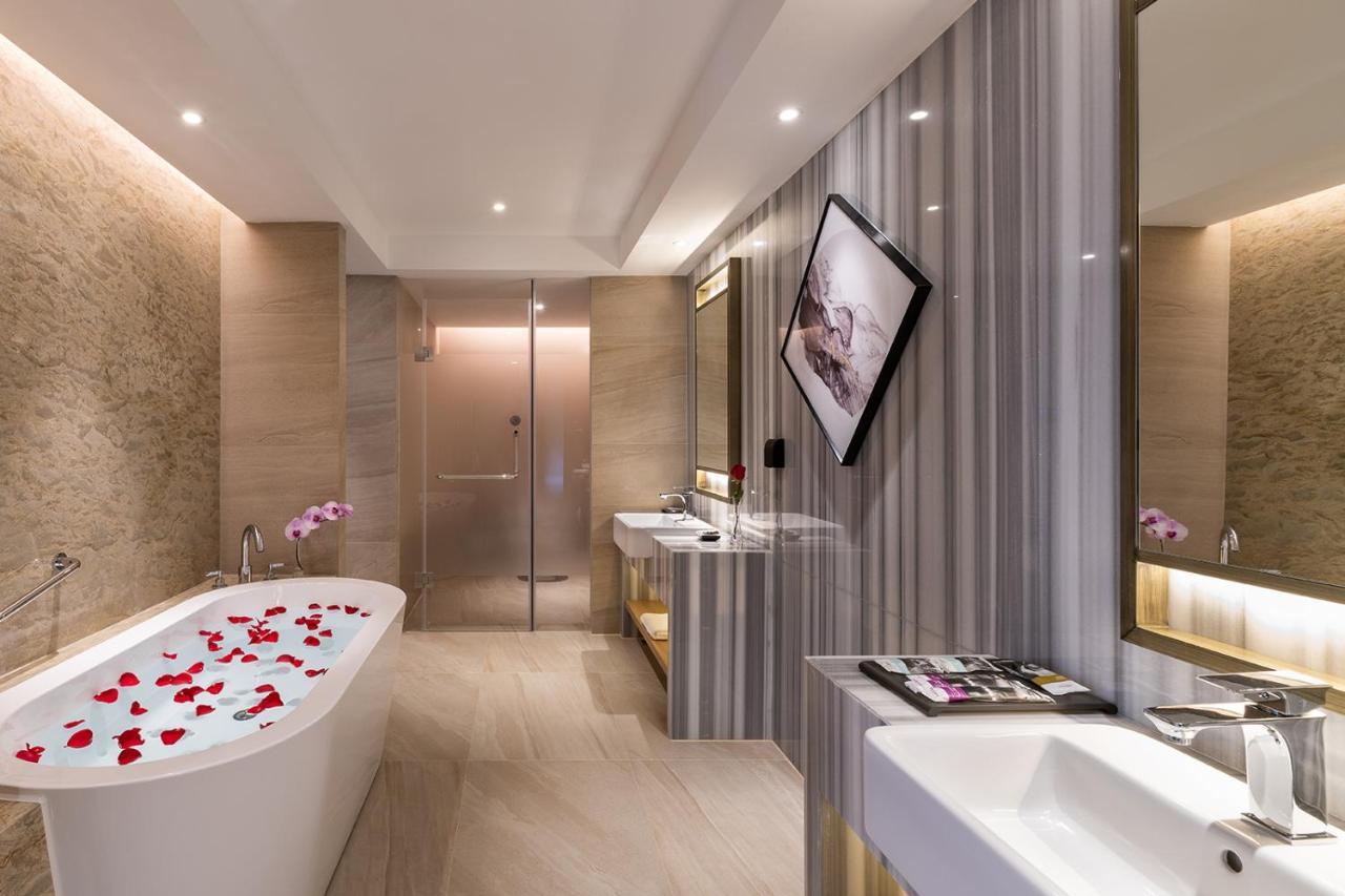 Mercure Chengdu Huapaifang Buitenkant foto